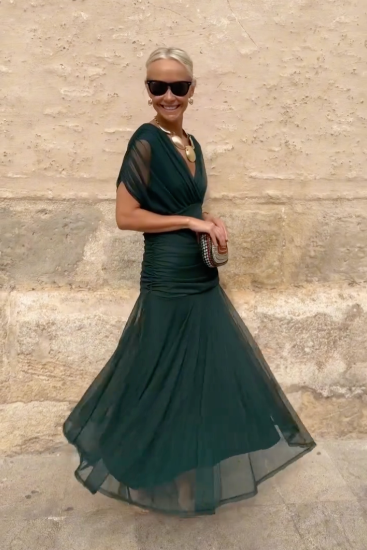 Emily | Chic Off-Shoulder Midi Dress
