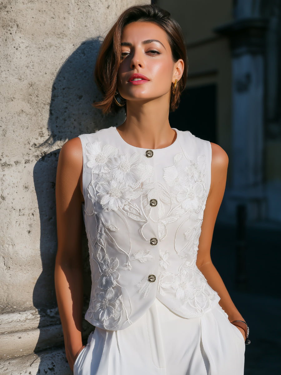Chic Sleeveless Lace-Trimmed Blouse