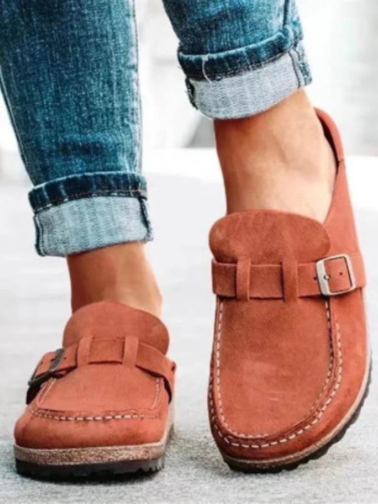 Barcelona – Leather Strap Cozy Mules