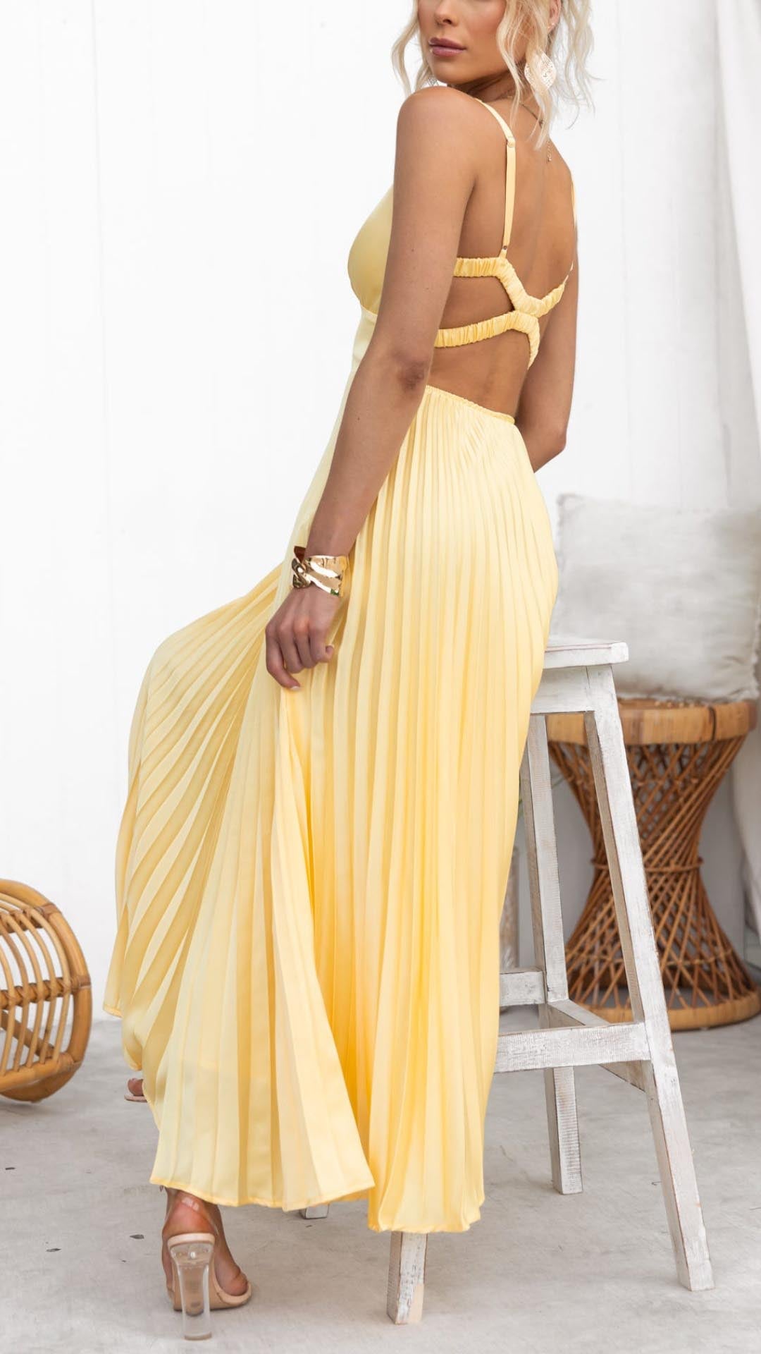 Serena™ | Ruffled Off-Shoulder Midi Dress