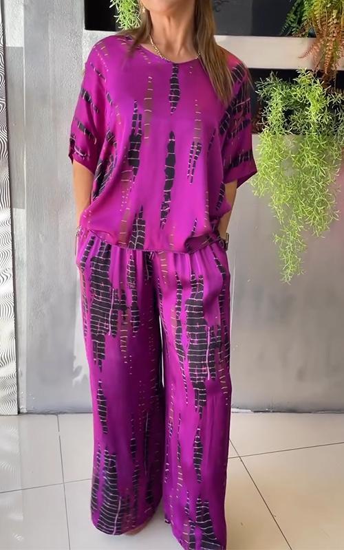 Emma - Relaxed Graphic Ensemble