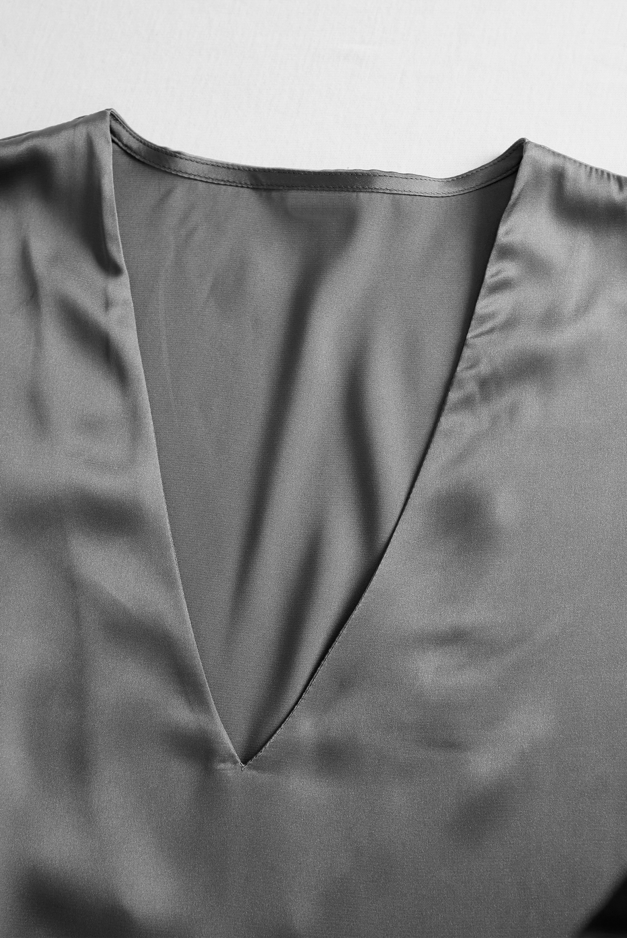 Midnight Blue Silk Top with Elegant Fitted Silhouette