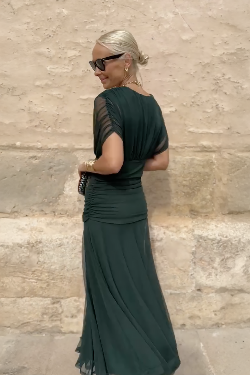 Emily | Chic Off-Shoulder Midi Dress