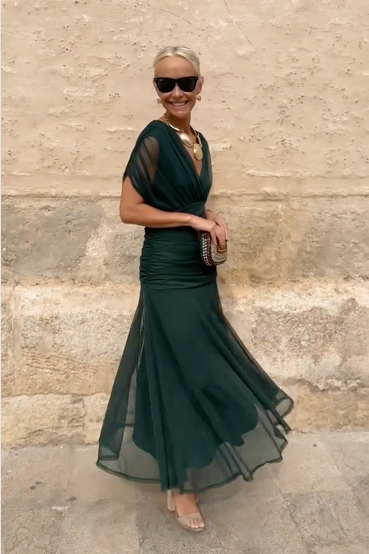 Emily | Chic Off-Shoulder Midi Dress