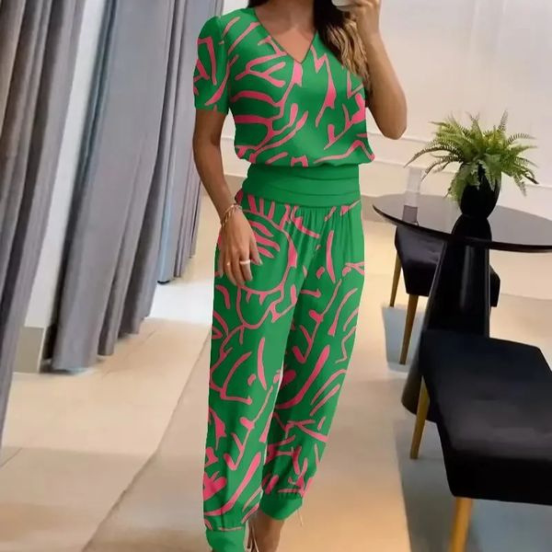 Clara - Chic Fashion Ensemble