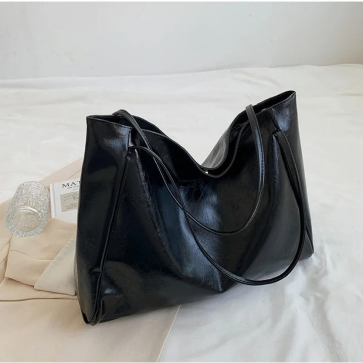 Silvia’s Minimal Carry | Tote Bag