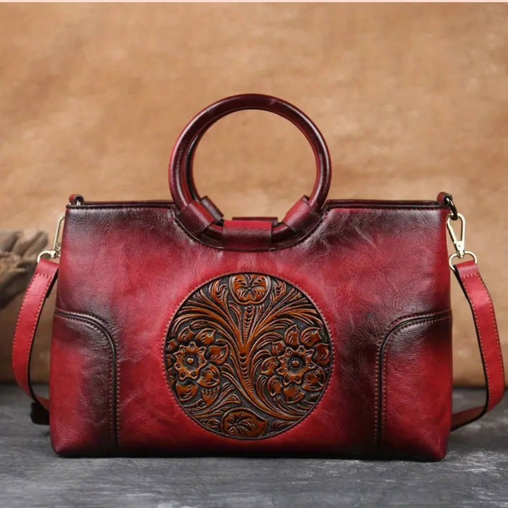 Luciana’s Carved Detail | Handbag