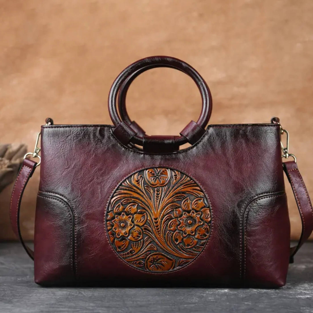 Luciana’s Carved Detail | Handbag