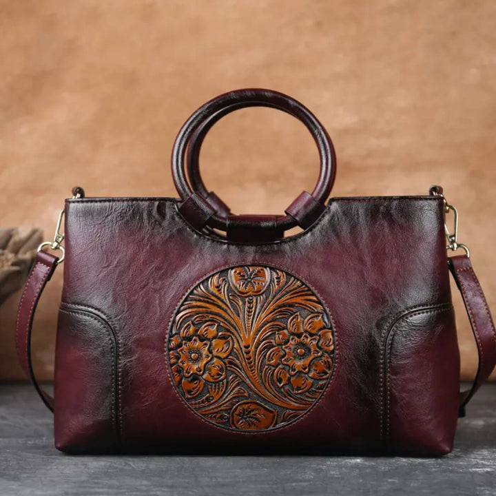 Luciana’s Carved Detail | Handbag