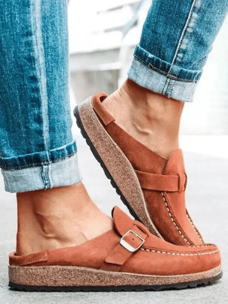 Barcelona – Leather Strap Cozy Mules