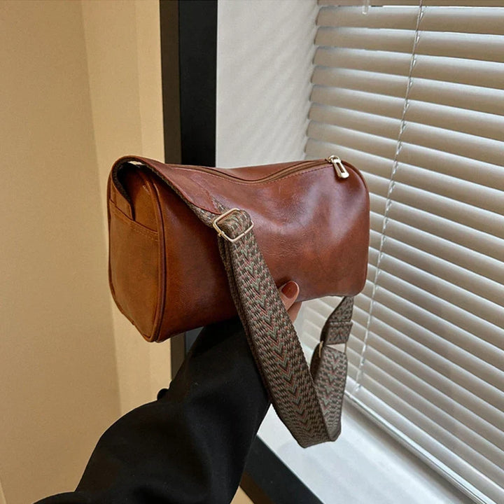 Stylish Vintage PU Leather Boston Handbag - Trendy Crossbody Design