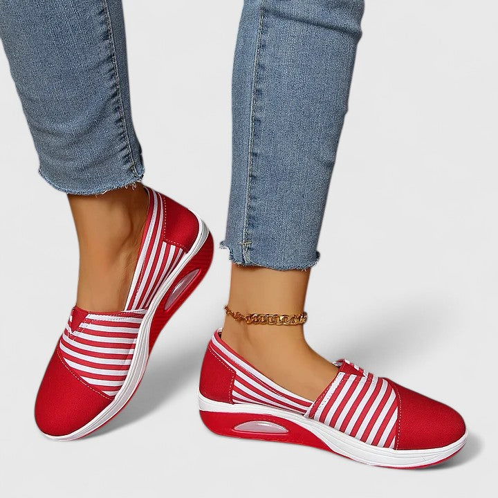 Onóra | Light Feet, Long Days