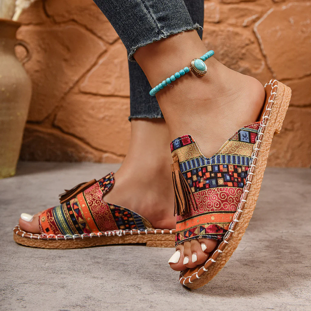 Maëva | Flat Bohemian Sandals with Ethnic Print and Fringes