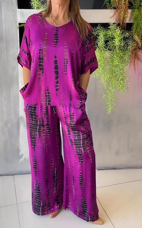 Emma - Relaxed Graphic Ensemble