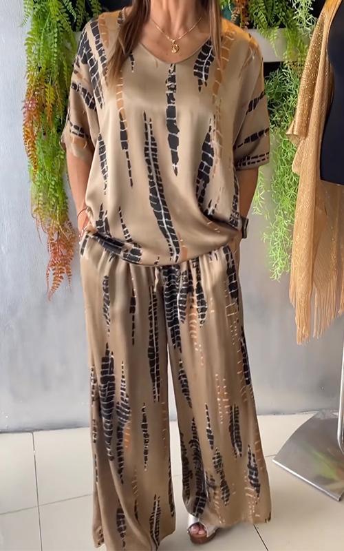 Emma - Relaxed Graphic Ensemble