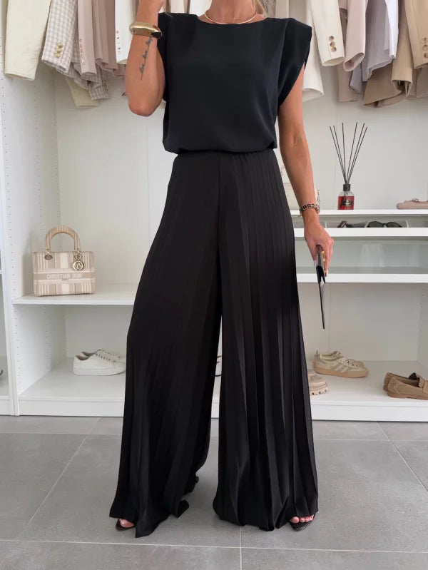 Clara - Chic Ruffled Ensemble