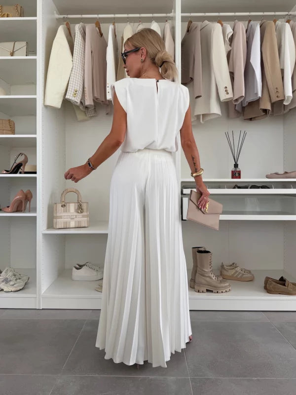Clara - Chic Ruffled Ensemble