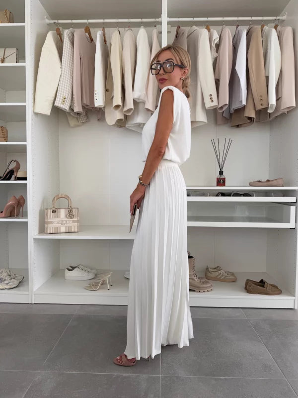 Clara - Chic Ruffled Ensemble